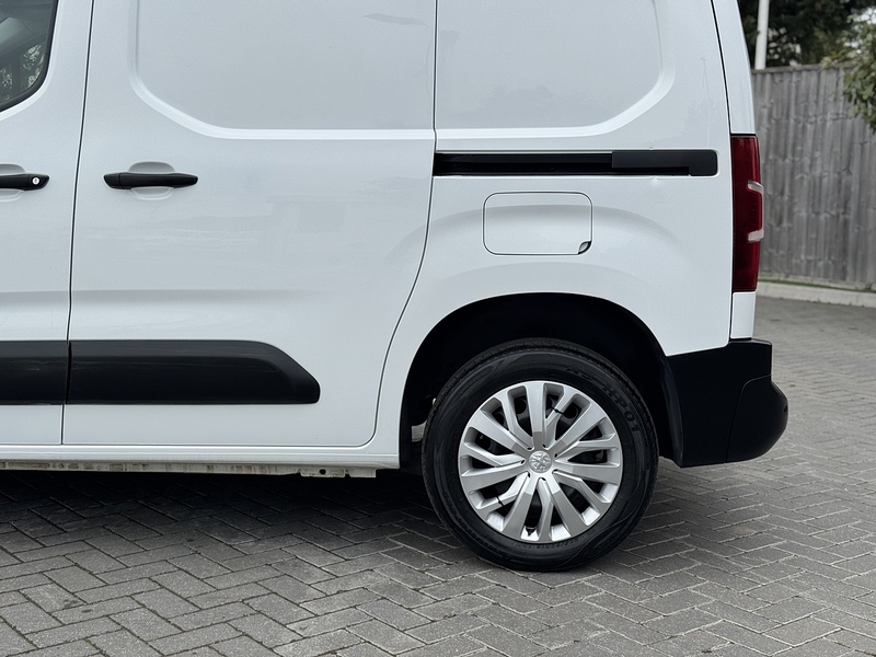 Peugeot Partner BlueHDi 1000 Professional - U1944