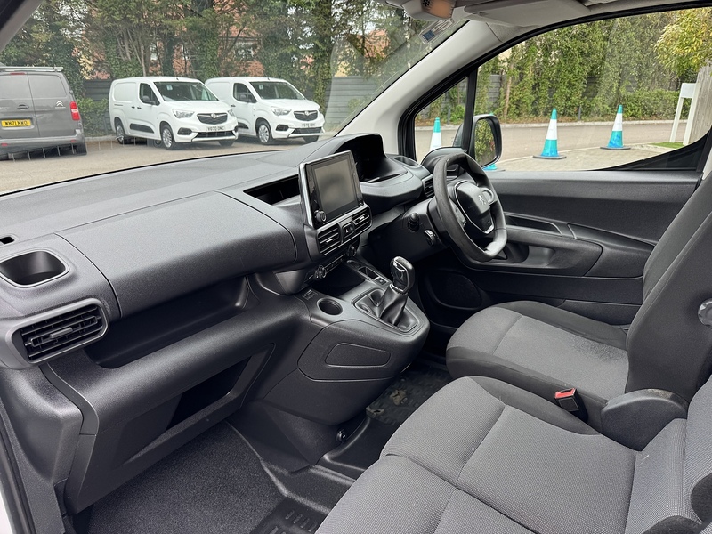 Peugeot Partner BlueHDi 1000 Professional - U1944