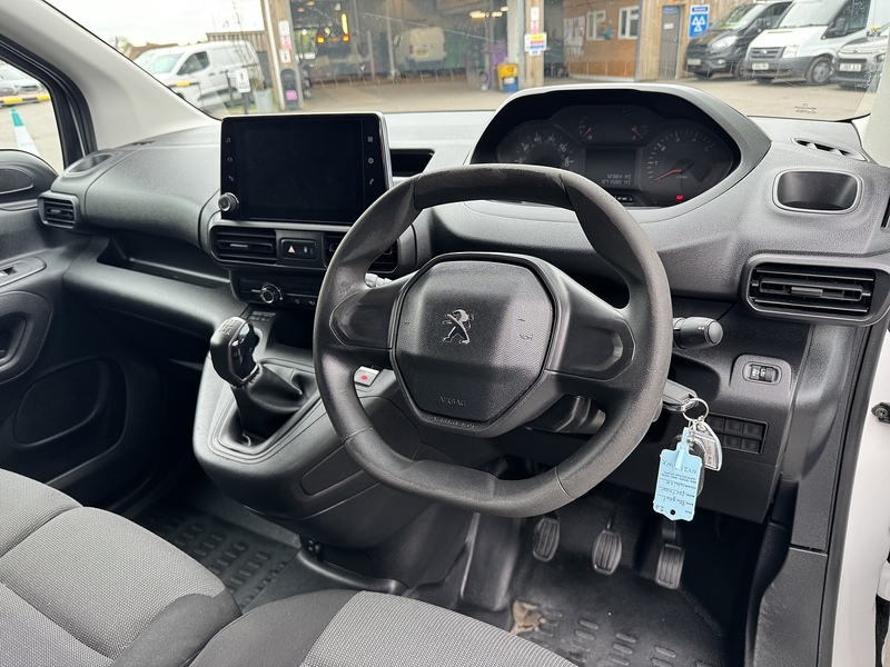 Peugeot Partner BlueHDi 1000 Professional - U1944