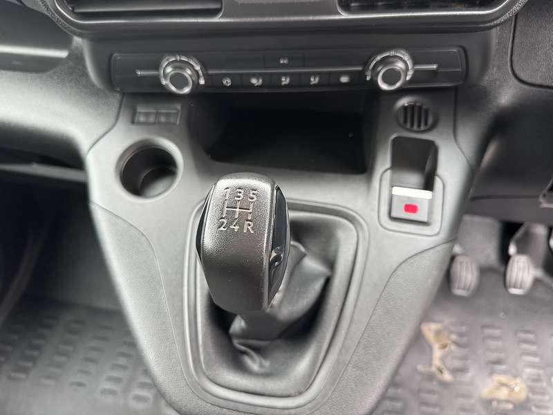 Peugeot Partner BlueHDi 1000 Professional - U1944