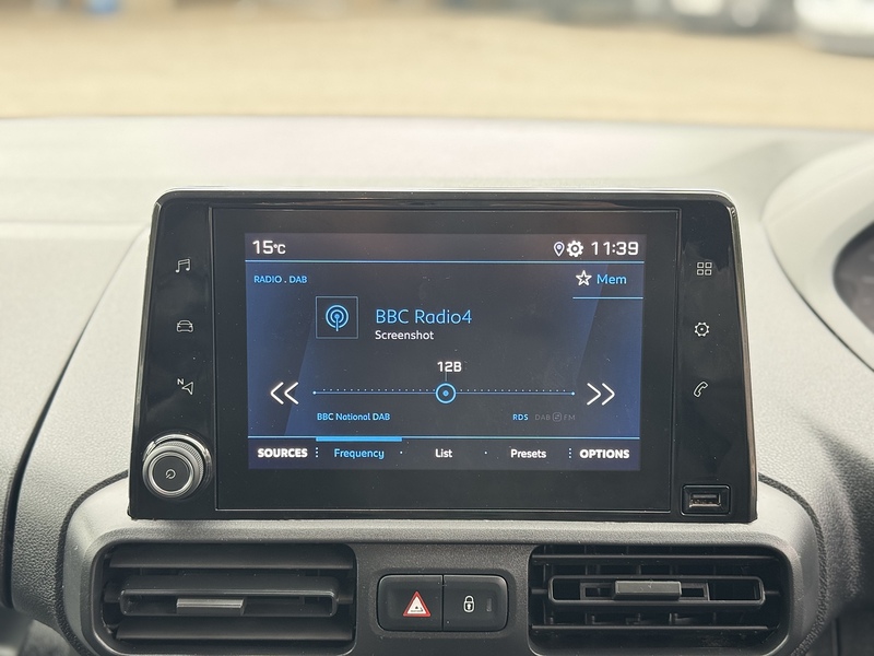 Peugeot Partner BlueHDi 1000 Professional - U1944