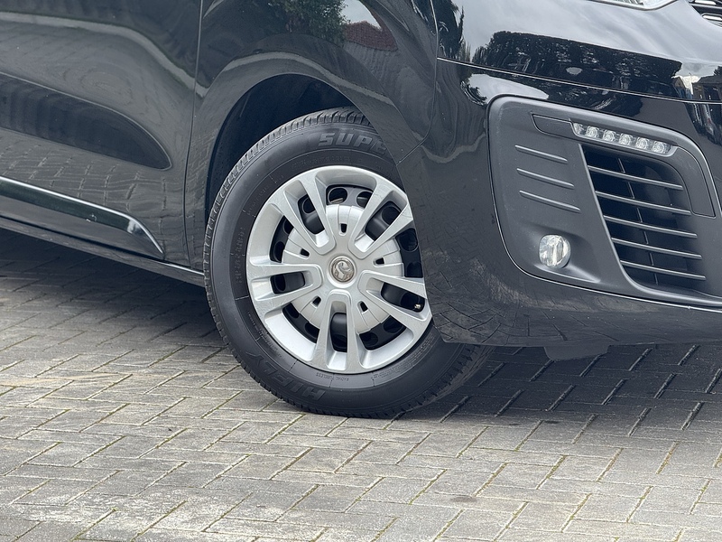 Vauxhall Vivaro Turbo D 3100 Sportive - U1947