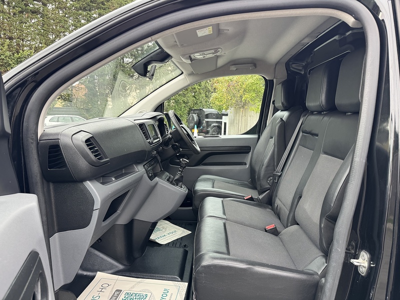 Vauxhall Vivaro Turbo D 3100 Sportive - U1947