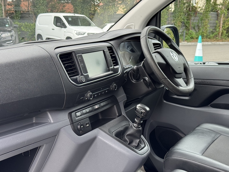 Vauxhall Vivaro Turbo D 3100 Sportive - U1947