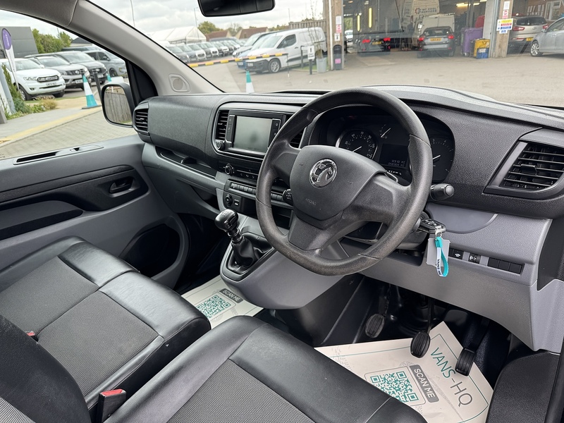 Vauxhall Vivaro Turbo D 3100 Sportive - U1947