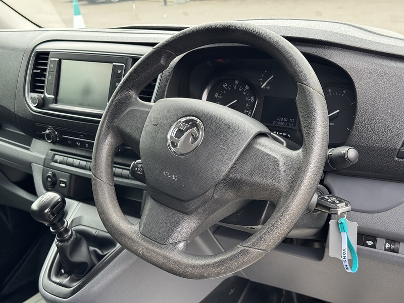 Vauxhall Vivaro Turbo D 3100 Sportive - U1947