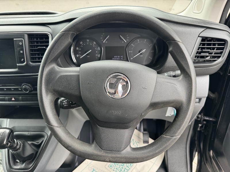 Vauxhall Vivaro Turbo D 3100 Sportive - U1947