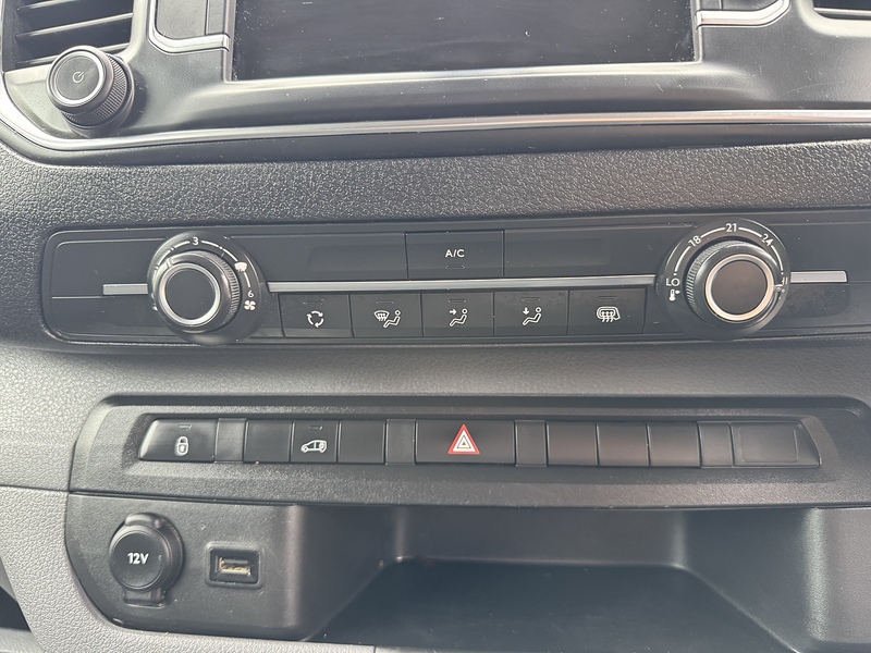 Vauxhall Vivaro Turbo D 3100 Sportive - U1947