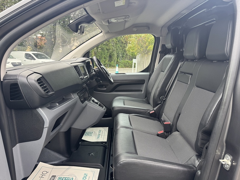 Peugeot Expert BlueHDi 1200 Asphalt - U1954