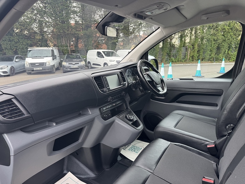 Peugeot Expert BlueHDi 1200 Asphalt - U1954