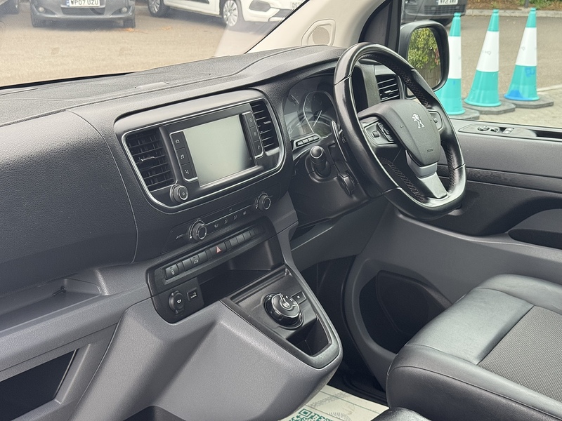 Peugeot Expert BlueHDi 1200 Asphalt - U1954