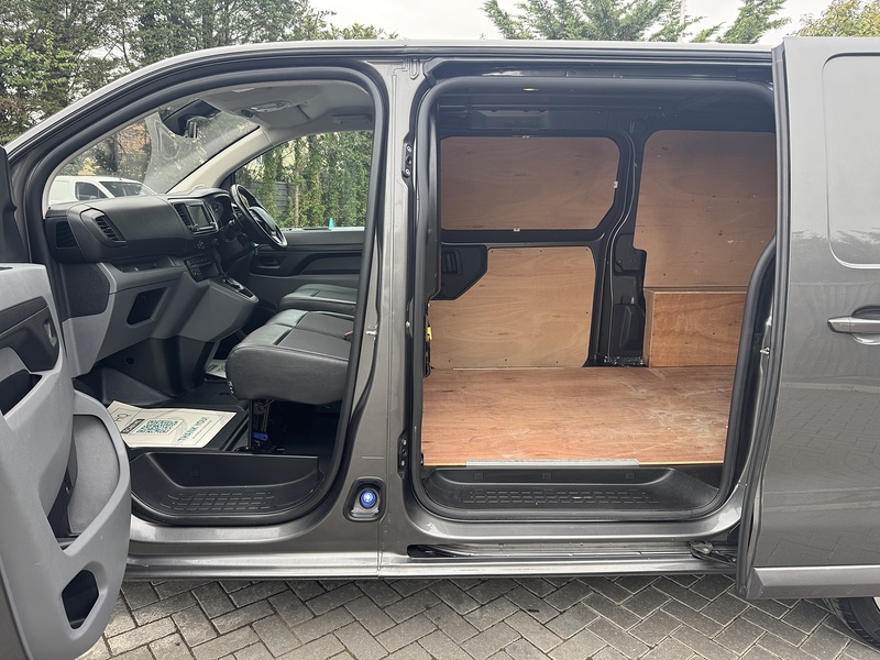 Peugeot Expert BlueHDi 1200 Asphalt - U1954