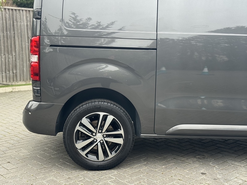 Peugeot Expert BlueHDi 1200 Asphalt - U1954