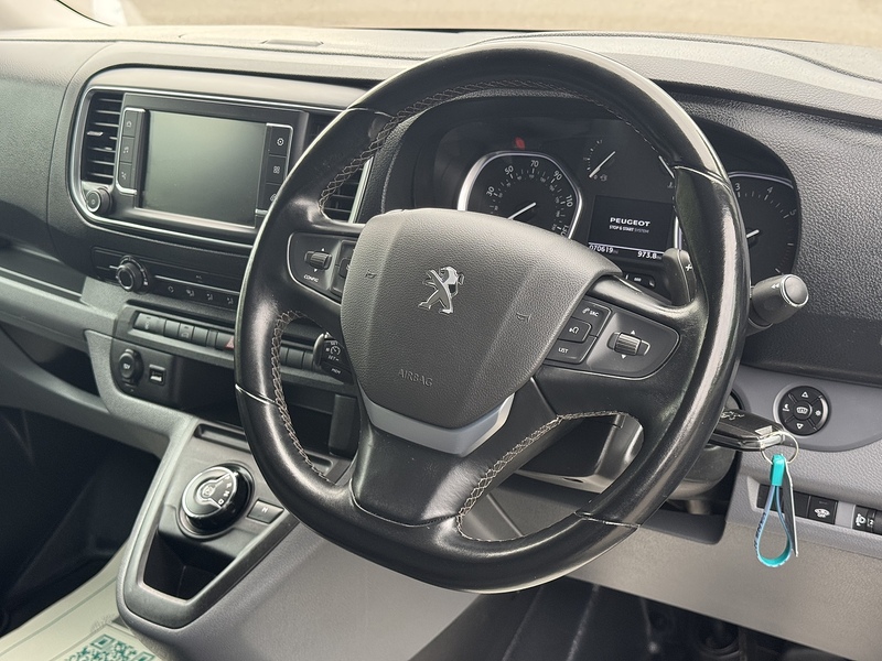 Peugeot Expert BlueHDi 1200 Asphalt - U1954