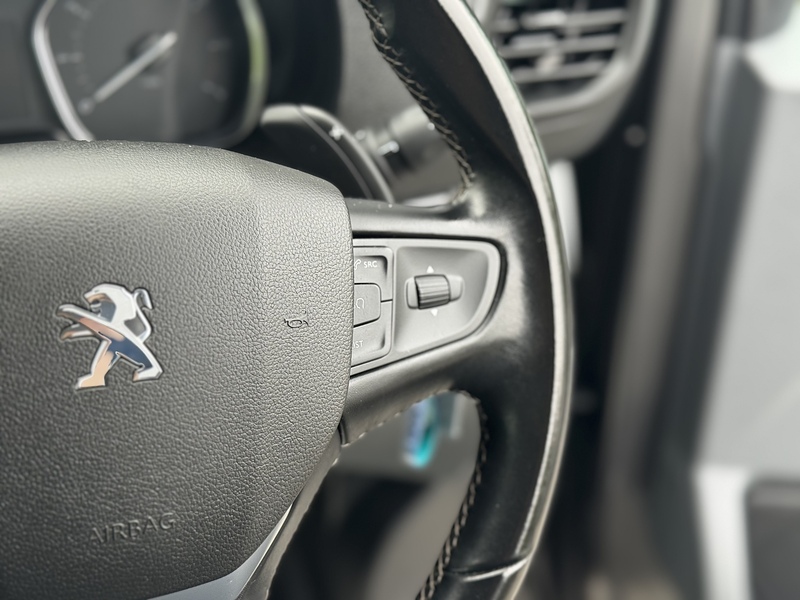 Peugeot Expert BlueHDi 1200 Asphalt - U1954