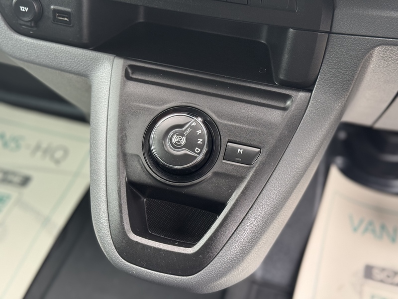 Peugeot Expert BlueHDi 1200 Asphalt - U1954