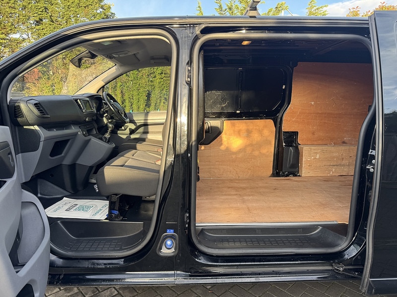 Citroen Dispatch BlueHDi 1400 Driver Pro M - U1964