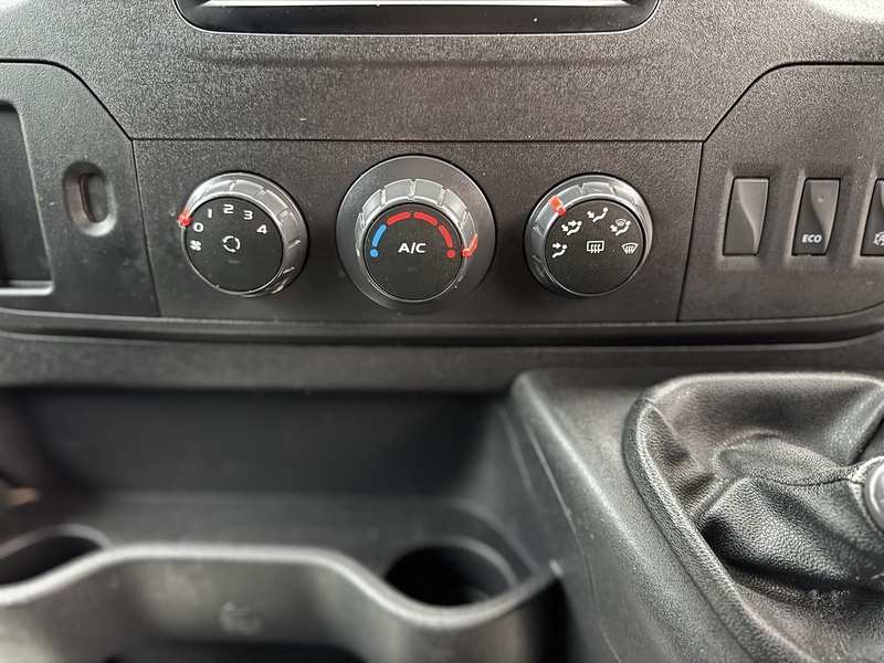 Vauxhall Movano CDTi 3500 BiTurbo - U1966