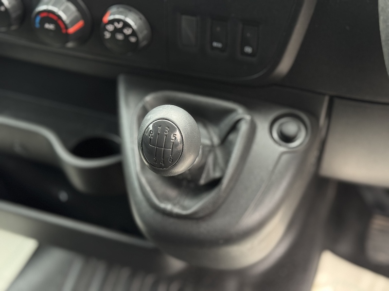 Vauxhall Movano CDTi 3500 BiTurbo - U1966