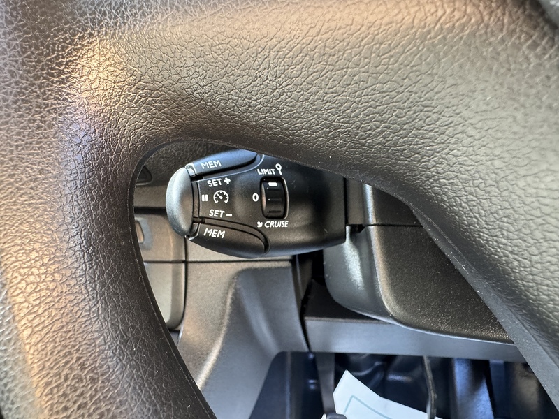 Peugeot Expert BlueHDi 1000 Professional Premium + - U1976