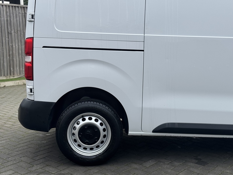 Peugeot Expert BlueHDi 1000 Professional Premium + - U1977