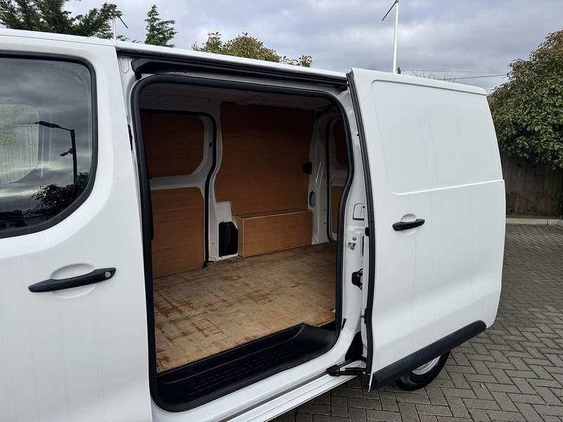 Peugeot Expert BlueHDi 1000 Professional Premium + - U1977