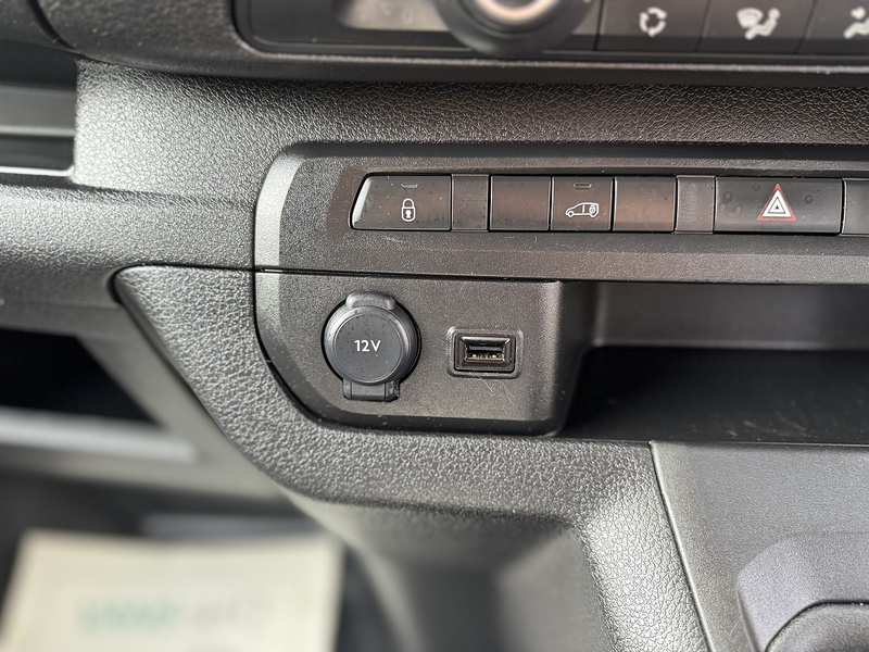 Peugeot Expert BlueHDi 1000 Professional Premium + - U1977