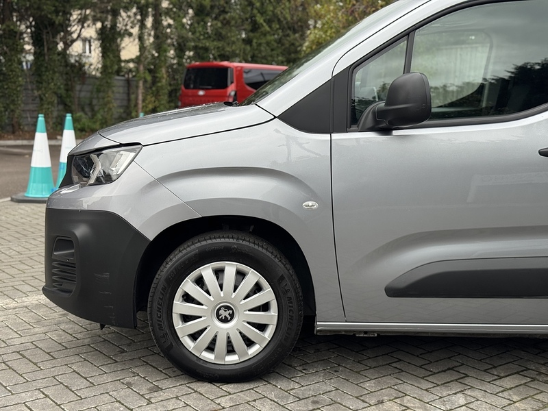 Peugeot Partner BlueHDi 950 Professional Premium - U1978