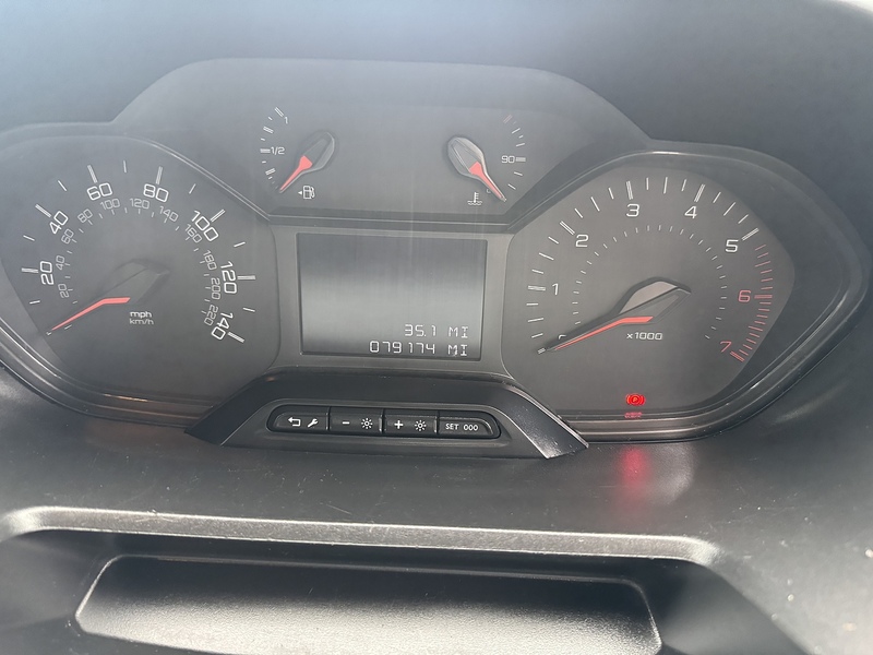 Peugeot Partner BlueHDi 950 Professional Premium - U1978