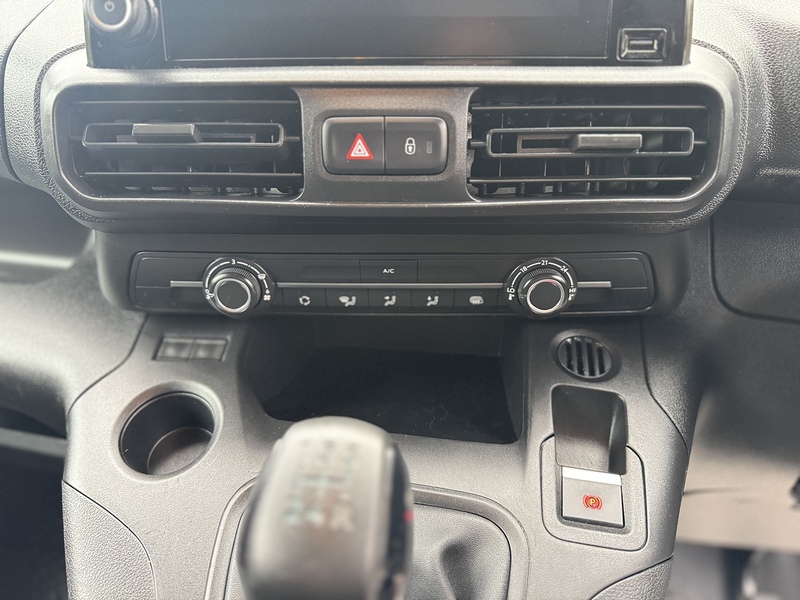 Peugeot Partner BlueHDi 950 Professional Premium - U1978