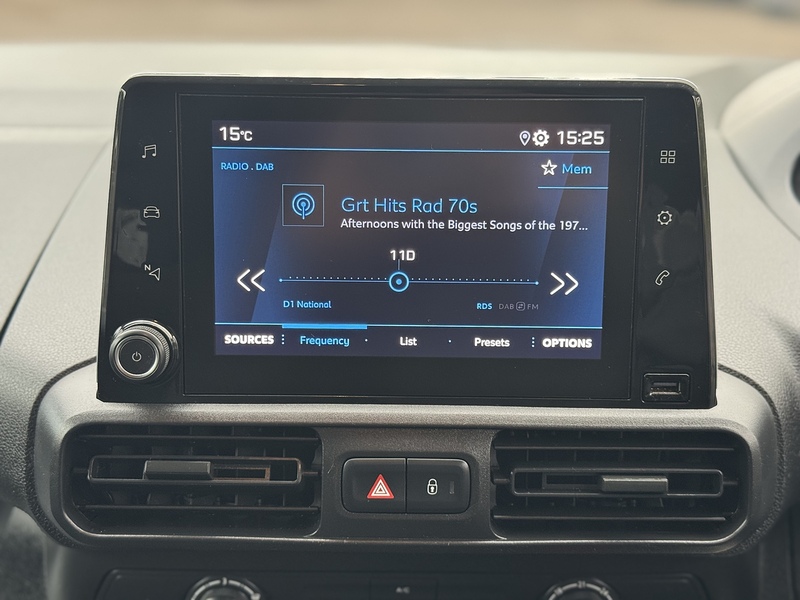 Peugeot Partner BlueHDi 950 Professional Premium - U1978