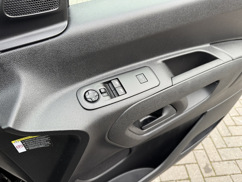 Peugeot Partner BlueHDi 650 Professional - U1980