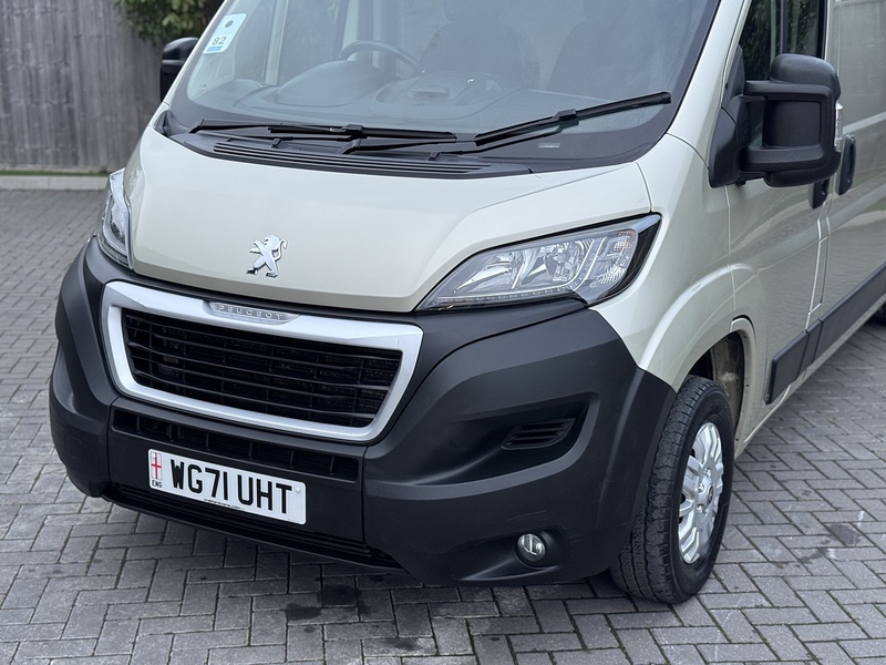 Peugeot Boxer BlueHDi 335 Asphalt - U1990