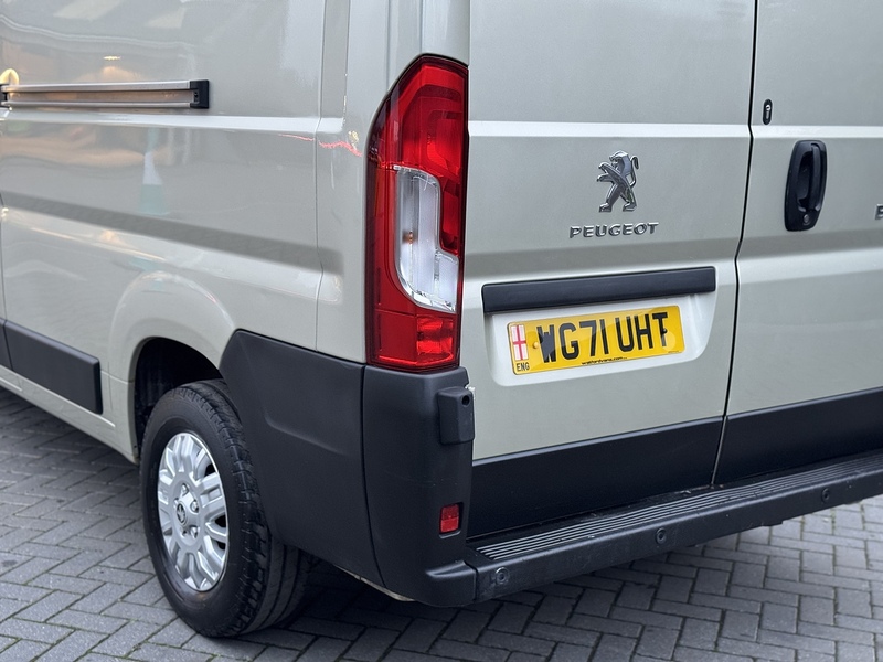 Peugeot Boxer BlueHDi 335 Asphalt - U1990