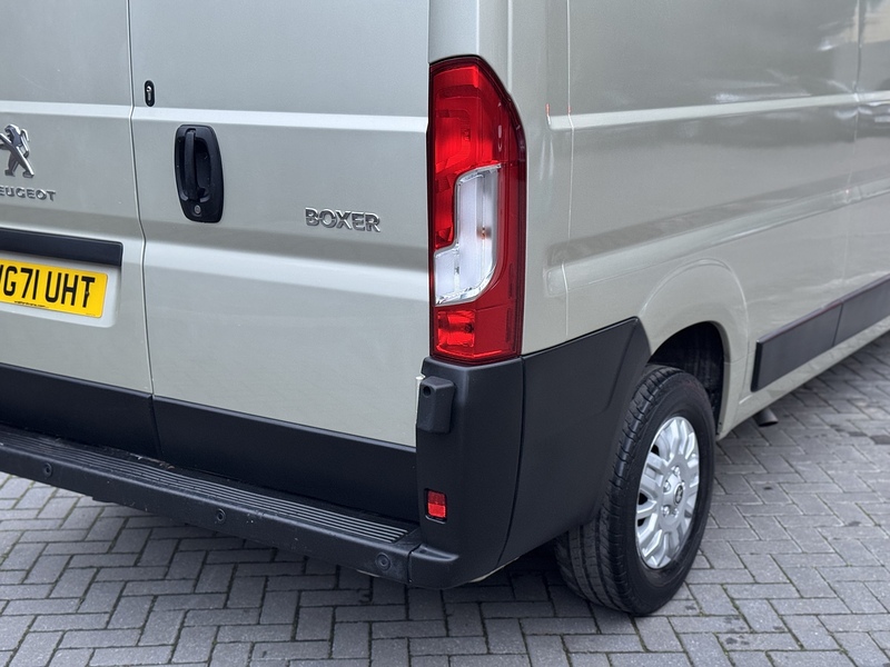 Peugeot Boxer BlueHDi 335 Asphalt - U1990