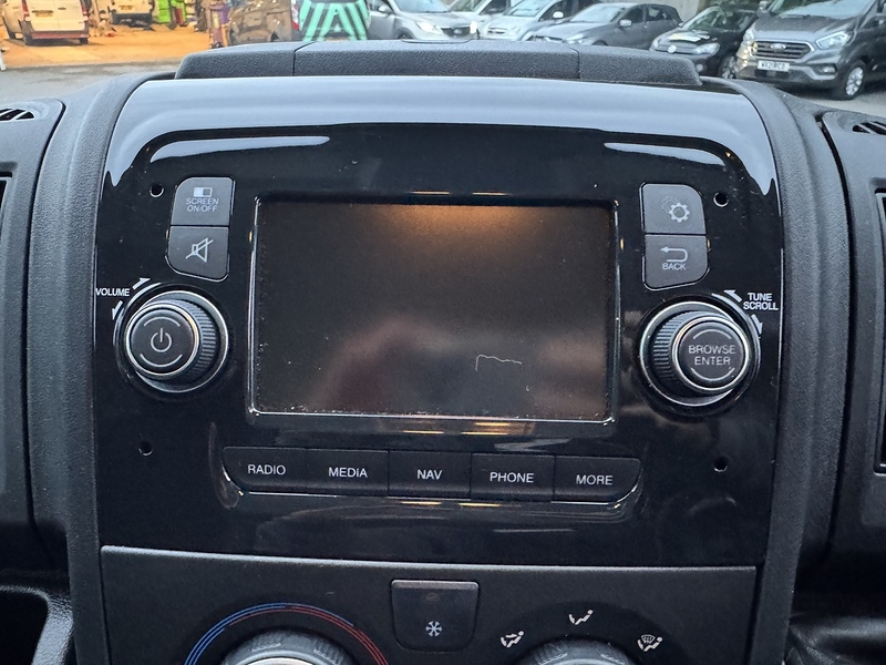 Peugeot Boxer BlueHDi 335 Asphalt - U1990