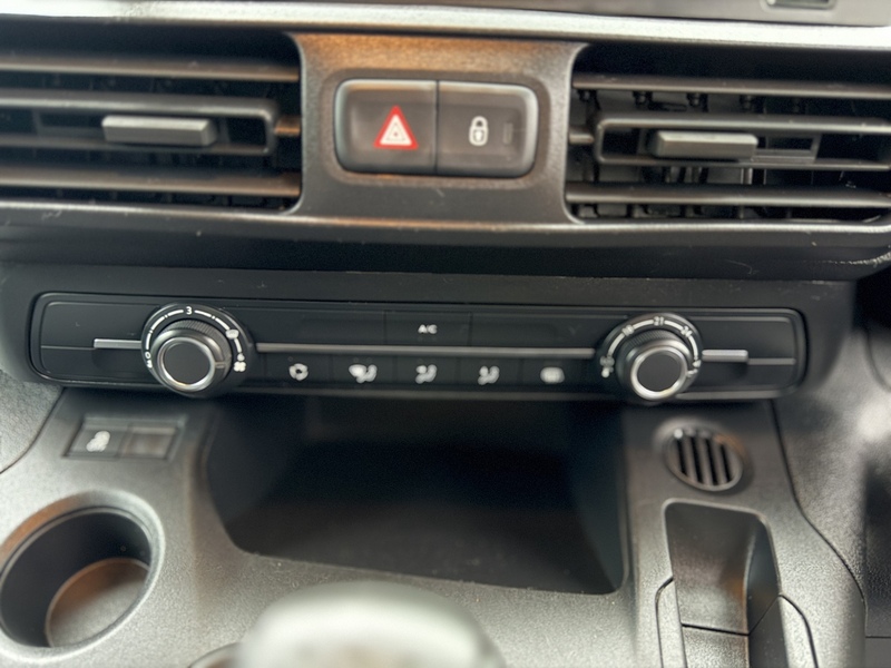 Vauxhall Combo Turbo D 2300 Sportive - U1995