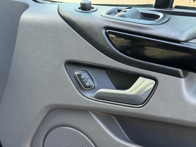 Ford Transit Custom 300 EcoBlue Limited - U2001