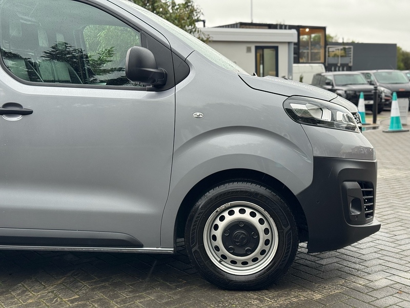 Vauxhall Vivaro Turbo D 3100 Dynamic - U2009