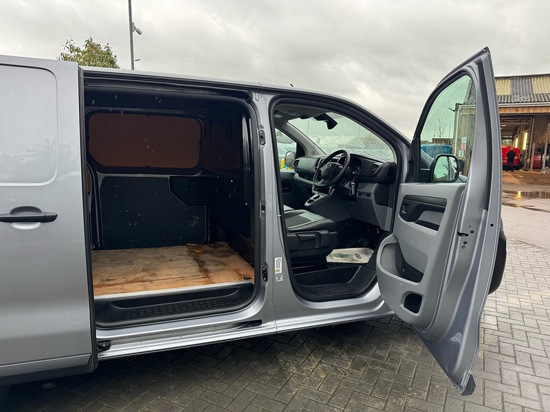 Vauxhall Vivaro Turbo D 3100 Dynamic - U2009