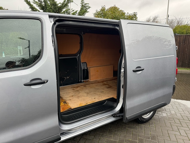 Vauxhall Vivaro Turbo D 3100 Dynamic - U2009