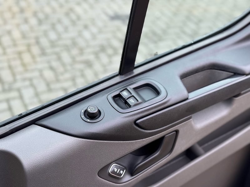 Ford Transit Custom 340 EcoBlue Leader - U2025