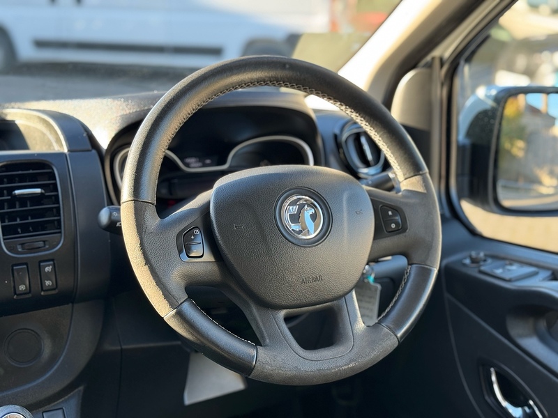 Vauxhall Vivaro CDTi 2900 BiTurbo Sportive - U2032