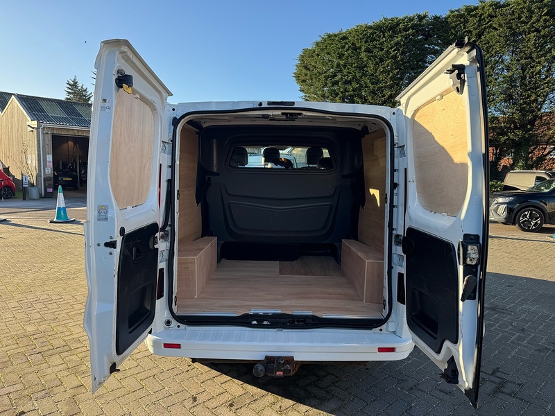 Vauxhall Vivaro CDTi 2900 BiTurbo Sportive - U2032