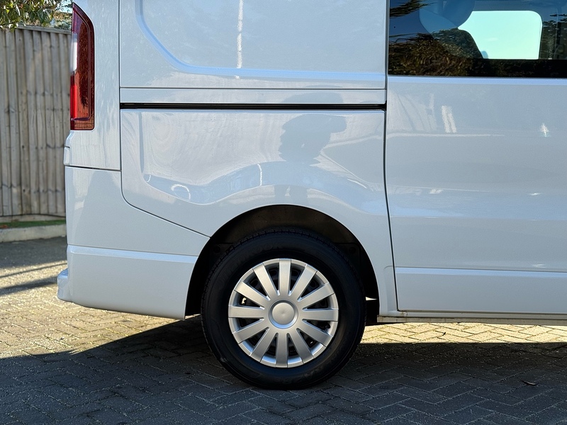 Vauxhall Vivaro CDTi 2900 BiTurbo Sportive - U2032