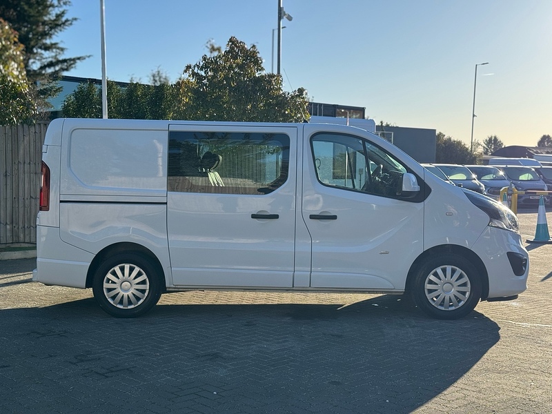 Vauxhall Vivaro CDTi 2900 BiTurbo Sportive - U2032
