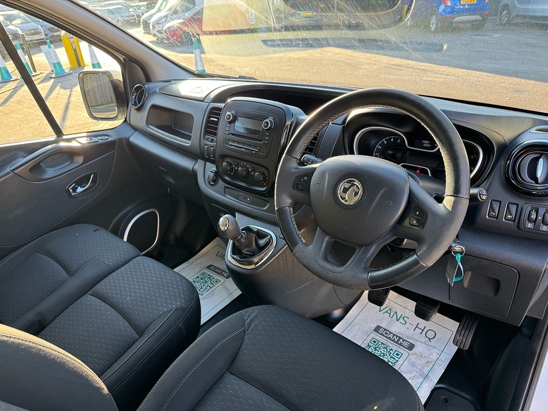 Vauxhall Vivaro CDTi 2900 BiTurbo Sportive - U2032