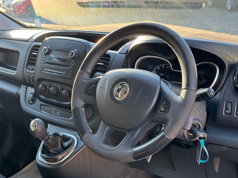 Vauxhall Vivaro CDTi 2900 BiTurbo Sportive - U2032