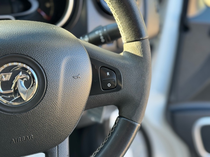 Vauxhall Vivaro CDTi 2900 BiTurbo Sportive - U2032
