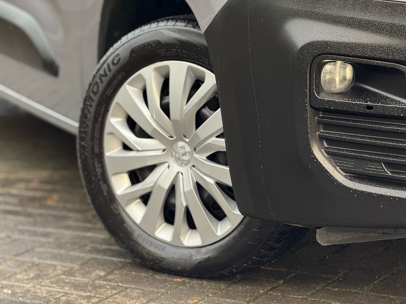 Peugeot Partner BlueHDi 950 Professional Premium - U2034